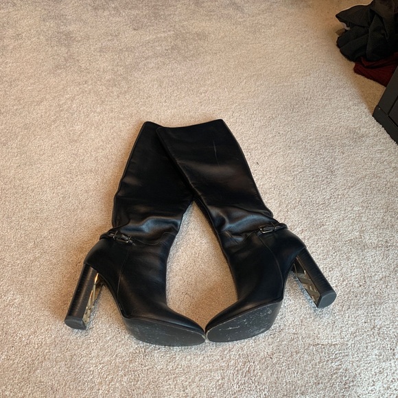 Burberry knee high boots size 36 - Picture 5 of 7